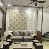 BÁN NHÀ NGỌC LÂM, LONG BIÊN 72M 5TẦNG NHỈNH 6 TỶ. GARA OTO .